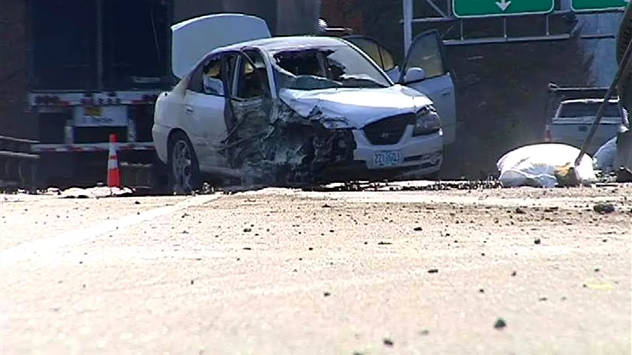 O femeie a încercat să se sinucidă dâdu-și foc în timp ce conducea. Ce a urmat i-a uimit pe toți