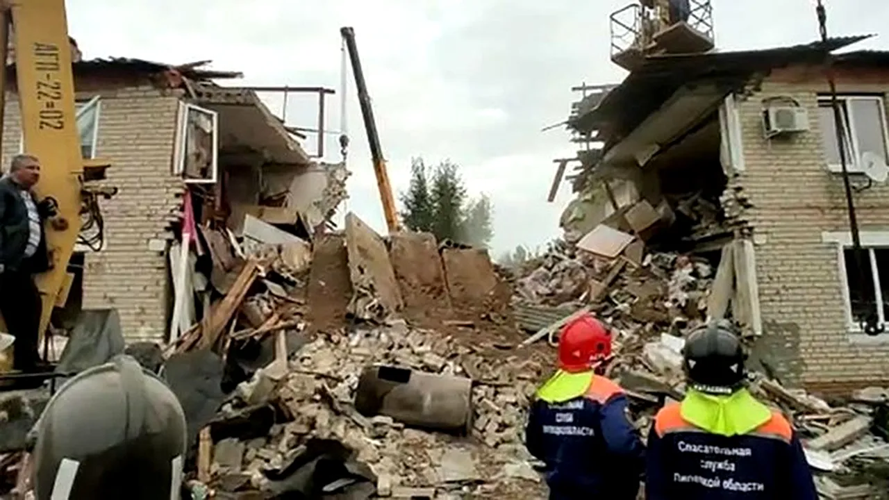 Trei oameni au murit, inclusiv un copil de 11 ani, după o explozie în Rusia