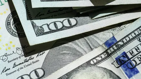 O femeie a aflat că a devenit miliardară, după ce s-a dus la bancomat să scoată doar 20 de dolari