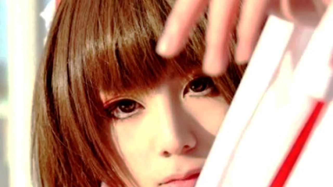 S-au îndrăgostit de ea, fără să-i știe secretul pe care îl ascunde