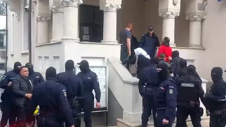 BERCEA Mondial, liderul grupului piramidal de cămătărie și șantaj, petrece Paștele în arest preventiv. Fiii săi au fost eliberați