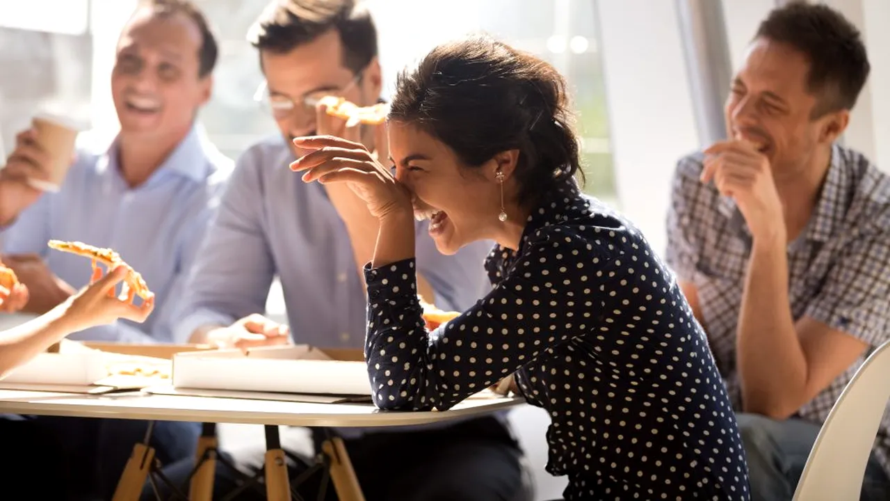 AMUZAMENT. 20 de glume seci, fără înțeles, pe care să le zici prietenilor