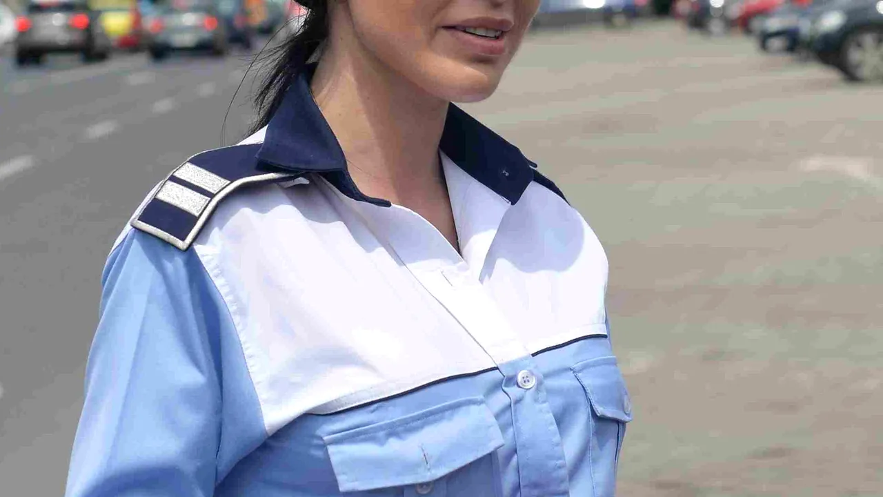 Caz revoltător: O polițistă gravidă, trasă de păr și cu uniforma ruptă, în urma unei bătăi - VIDEO