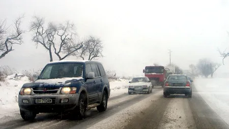 Brașov: Mașini de deszăpezire intervin pe drumurile din județ; traficul, deschis până la ora 18.00