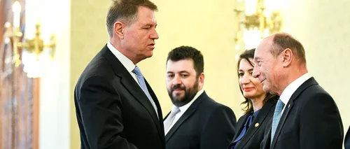 Traian Băsescu i-a explicat lui <i class='ep-highlight'>Klaus</i> <i class='ep-highlight'>Iohannis</i> că o dispută cu PSD nu se poate câștiga decât cu bâta