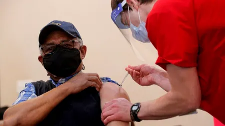 Regatul Unit scade nivelul alertei cu privire la Covid