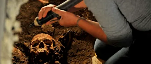 FOTO: Arheologii italieni spun că au găsit scheletul Monei Lisa