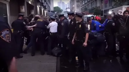 Protestele violente din Los Angeles au ajuns pe Coasta de Est. Manifestație la NEW YORK cu mii de participanți