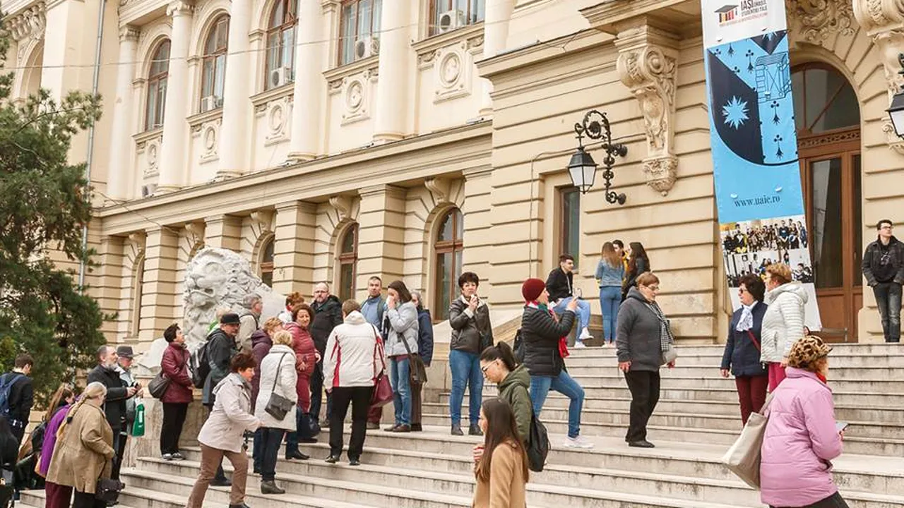 Protest în cadrul Universității din Iași: Un membru din Senat a demisionat din cauza revenirii lui Tudorel Toader
