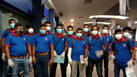 Șase muncitori din Sri Lanka, PĂCĂLIȚI de un angajator român. Patronatul Importatorilor de Forță de Muncă a intervenit în acest caz