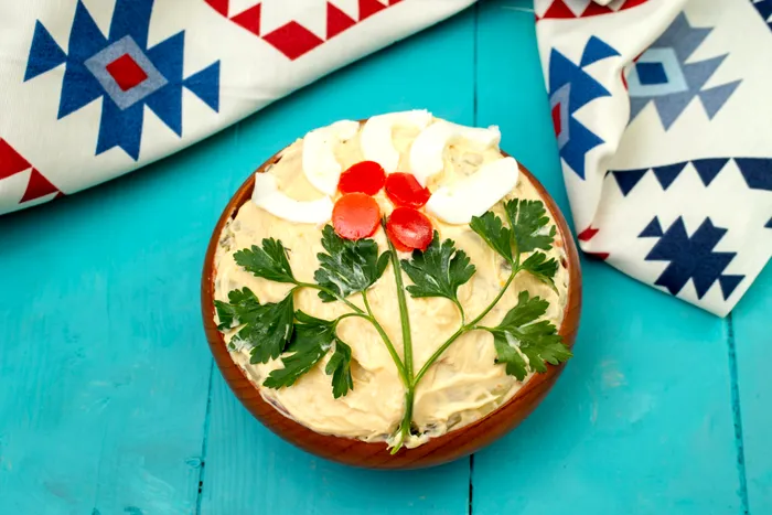 Cu ce ingredient să înlocuiesc maioneza clasică din salata de boeuf. Alternativă sănătoasă preparată în casă