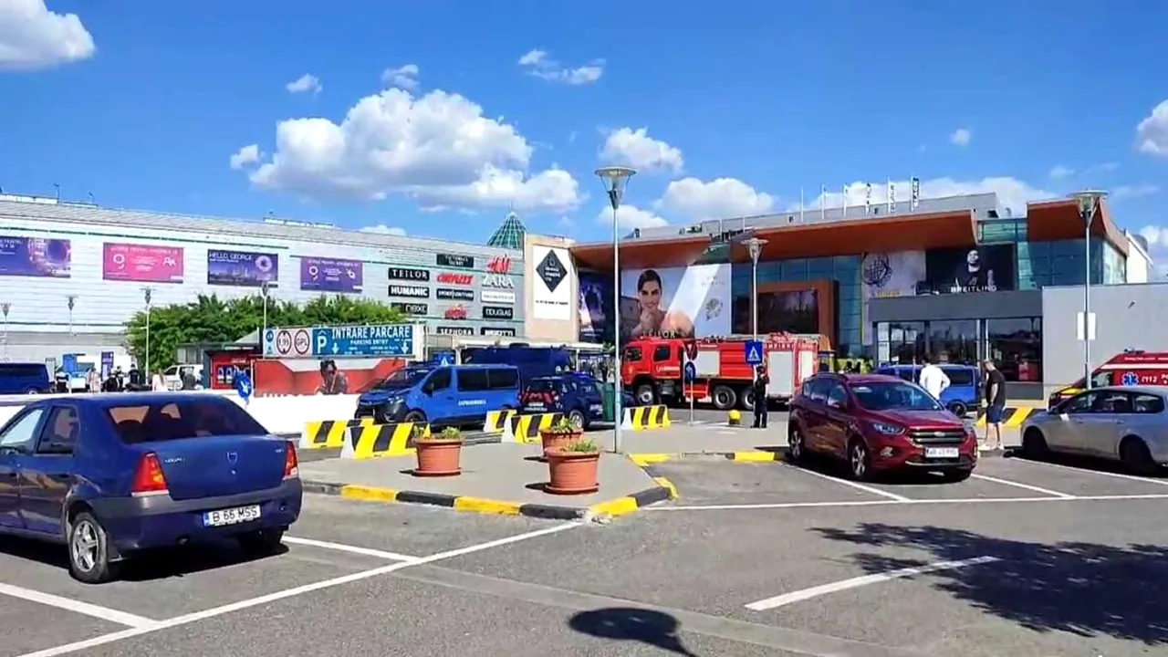 UPDATE | Alerta cu bombă de la Mall Băneasa a fost falsă. „Ne cerem scuze pentru disconfortul și neplăcerile cauzate vizitatorilor”