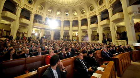 Pasiuni de parlamentar: Artele marțiale, scufundările, automodelismul, muzica, poezia  