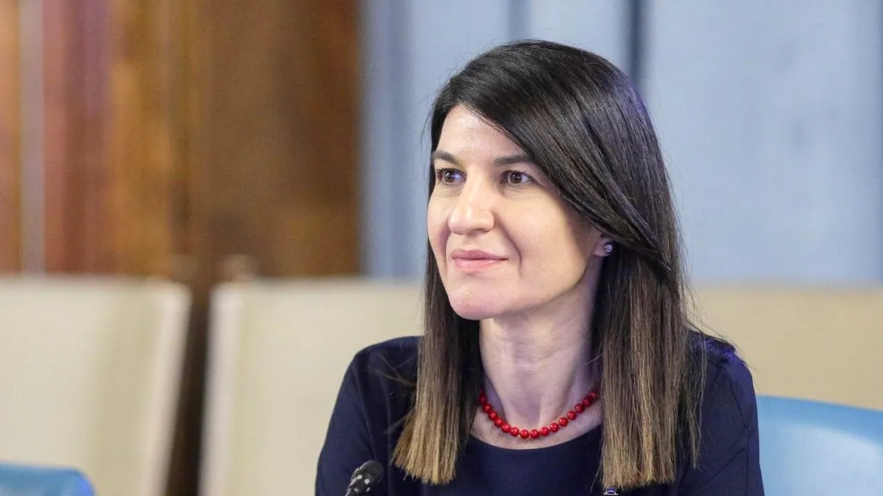 Violeta Alexandru: Am parcurs toate procedurile pentru ca banii să ajungă la AJOFM-uri pentru plata celor 41, 5 % din salariu în cazul persoanelor aflate în șomaj tehnic / Angajatorii trebuie să facă dovada plății contribuțiilor