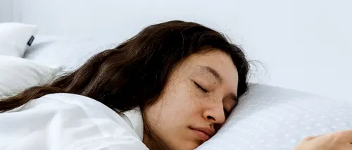Obiceiul periculos din timpul somnului care poate provoca DEMENȚĂ. Cea mai recentă descoperire este alarmantă