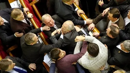 Directorul postului TV public din Ucraina, agresat de trei deputați. Parchetul a deschis o anchetă