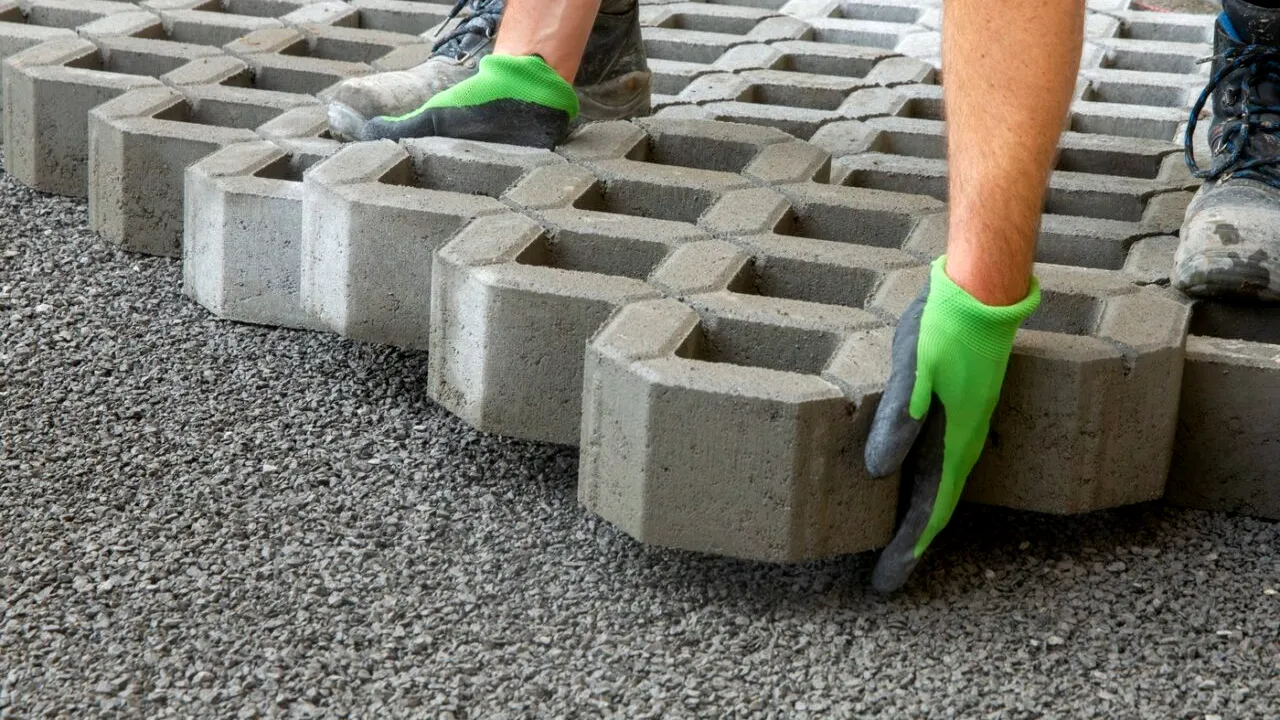 Se deschide o nouă fabrică în România. 60% din consumul energetic va fi asigurat de parcuri fotovoltaice