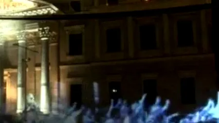 Protest original în Spania: 18.000 de holograme au 