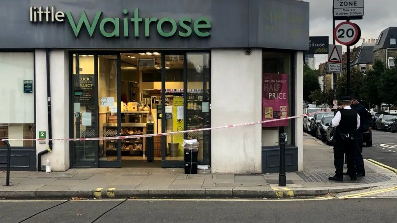 Poliția londoneză a arestat un bărbat suspectat că a contaminat alimente din supermarket înțepându-le cu ace