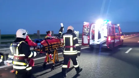 Plan roșu activat la frontiera Nădlac. Un microbuz plin cu pasageri a intrat în coliziune cu un TIR: Un mort și 16 răniți (FOTO + VIDEO) - UPDATE
