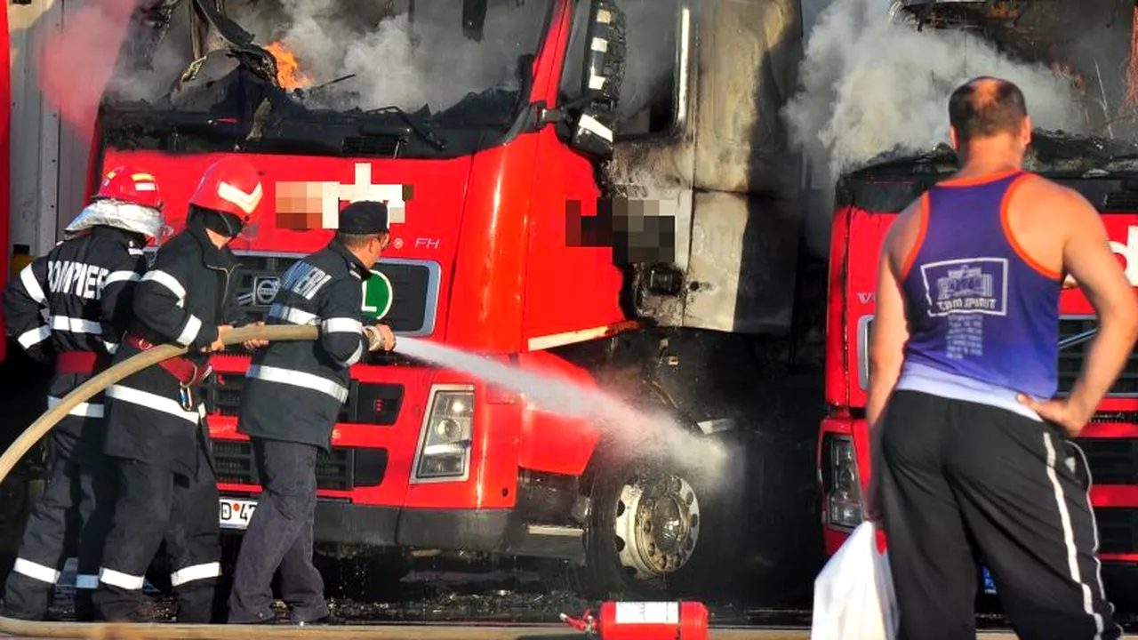 Incendiu de proporții la garajele unei firme de transport din Botoșani