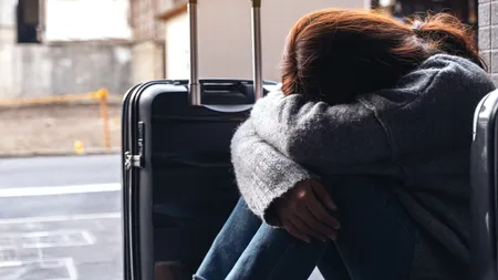 Zeci de turiști au rămas fără vacanțe în Bulgaria, deși plătiseră mii de euro. Cum s-au anulat zborurile charter de pe o zi pe alta