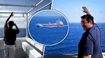 O șansă la un miliard: un tată și fiu s-au regăsit pe neașteptate în mijlocul Oceanului. Cum a fost posibil