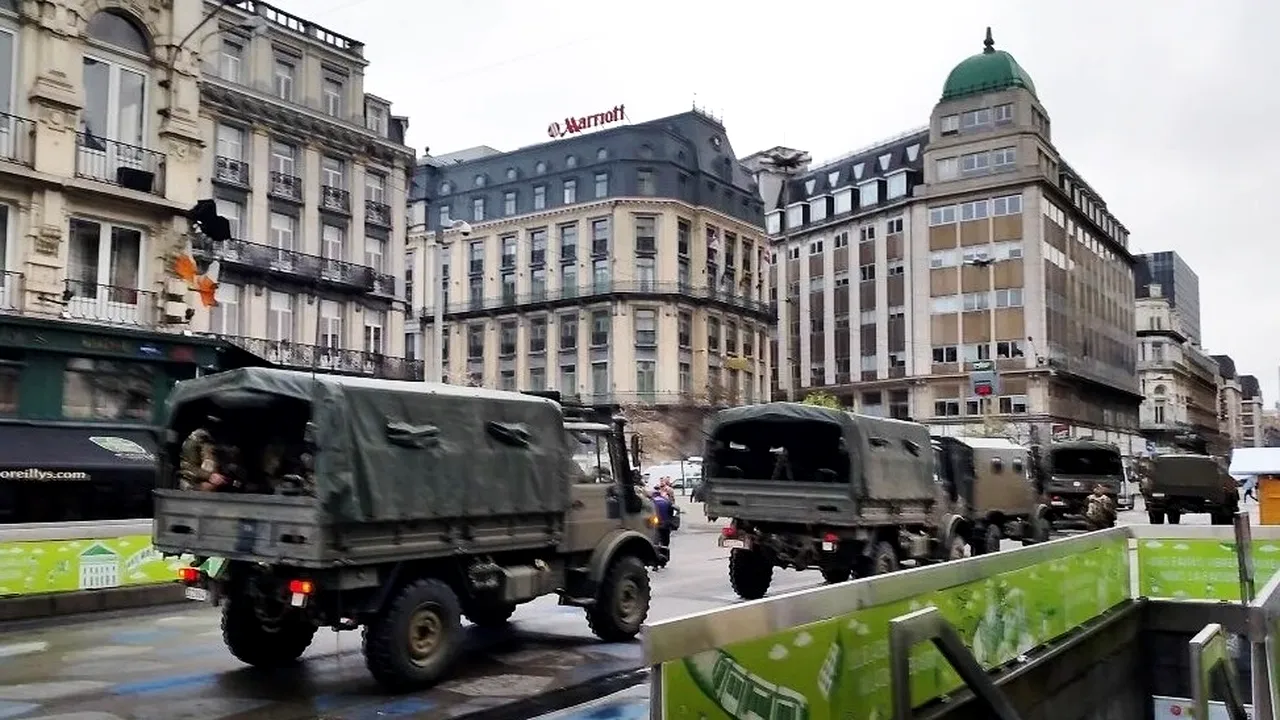 Poliția belgiană desfășoară mai multe operațiuni la Bruxelles și Charleroi. Ce sfaturi are poliția pentru locuitori