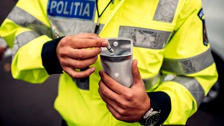 Val de amenzi peste șoferii din Capitală: Zeci de bucureșteni  au fost sancționați pentru că au aruncat resturi de țigări pe stradă