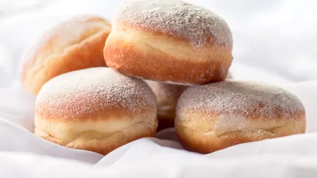 Cum să prepari gogoși de post pufoase. Ce ingredient să adaugi în aluat