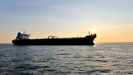 Rusia declară stare de URGENȚĂ din cauza unei scurgeri de țiței în Marea Neagră