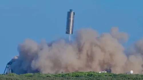 Incidente pe bandă rulantă cu rachetele lui Elon Musk. Un prototip SpaceX a explodat la aterizare! (VIDEO)