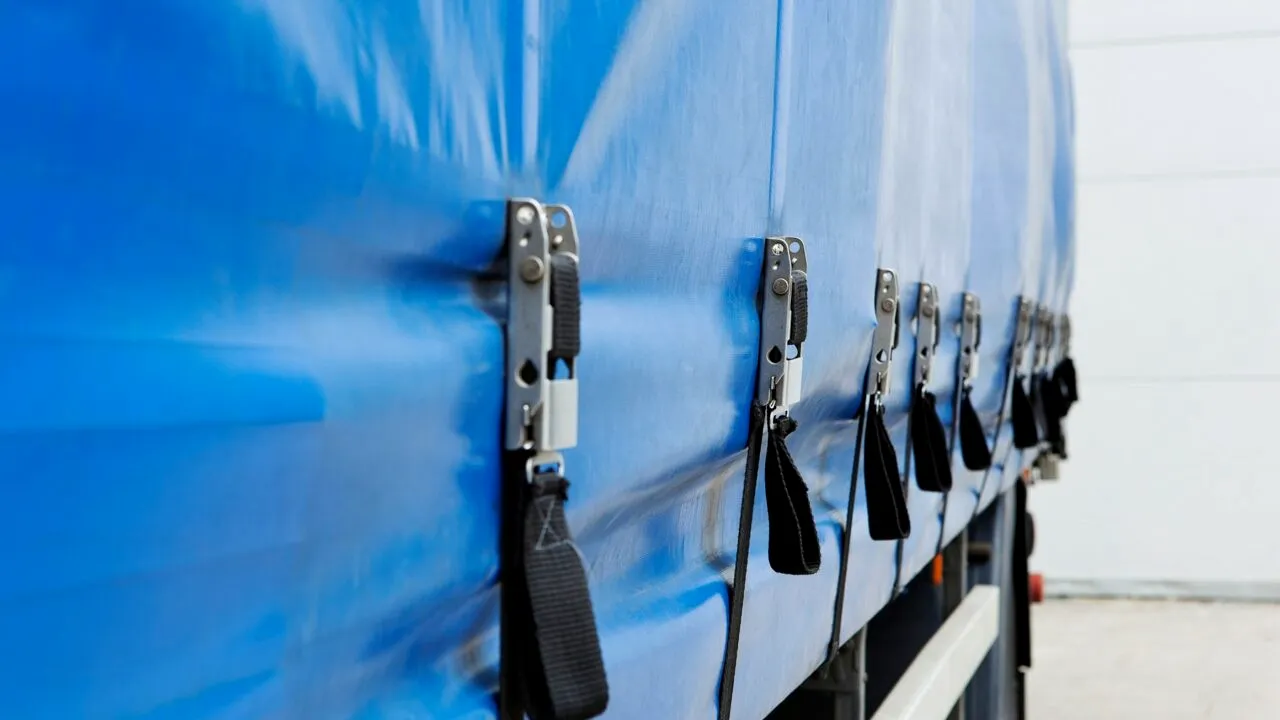 Un șofer de TIR român, amendat cu 270.000 de euro în Franța