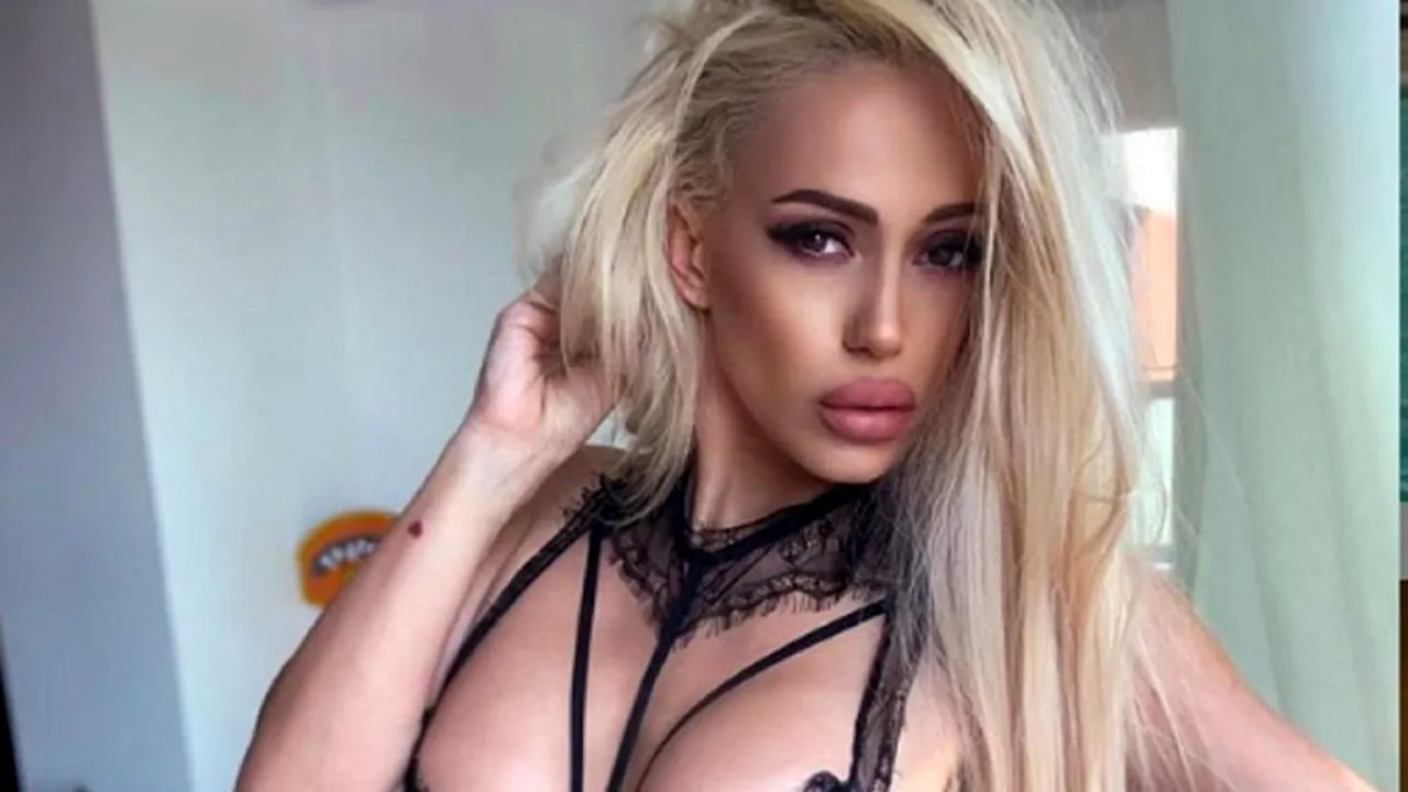 Anda Adam, război total cu pagina de Facebook “Polițiștii au umor”. Ce a pățit artista după ce și-a parcat BMW-ul pe două locuri rezervate persoanelor cu dizabilități. “Am fost înjurată în ultimul hal!” / “Trebuie sancționată!”