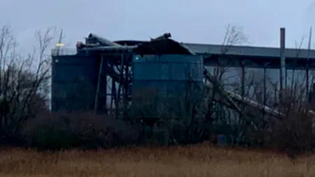Tragedie în Anglia! Patru muncitori au murit și altul a fost rănit, după ce rezervorul chimic pe care se aflau a explodat sub ei