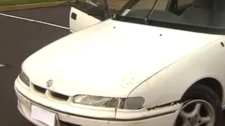 VIDEO. Cel mai prost șofer din lume: s-a drogat și a condus o mașină cu 2 roți și fără volan