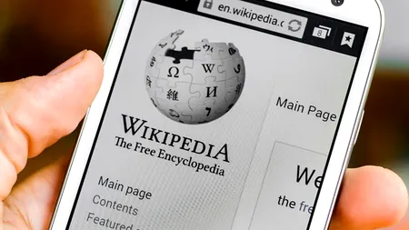 Co-fondatorul Wikipedia, Jimmy Wales, a întrerupt un interviu după 48 de secunde din cauza unei întrebări despre cine a creat enciclopedia online