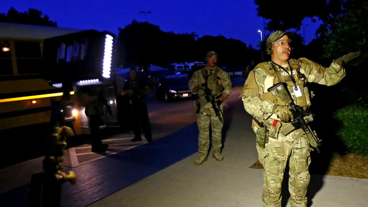 Unul dintre atacatorii din Texas a fost identificat: FBI îl urmărea de cinci ani