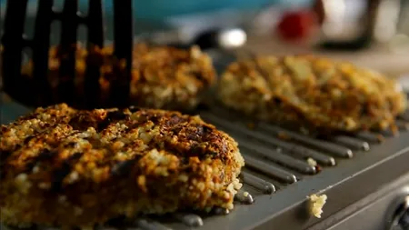 GÂNDUL LIVE. Atenție ce cârnați și burgeri cumpărați! Decizie privind produsele pentru vegetarieni sau vegani - VIDEO