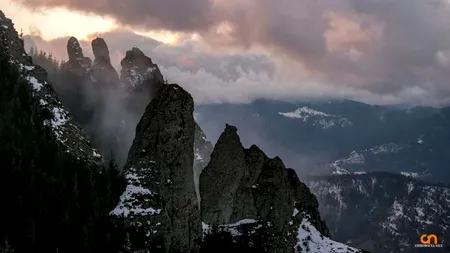 Cabana Dochia din Munții Ceahlău. GALERIE FOTO