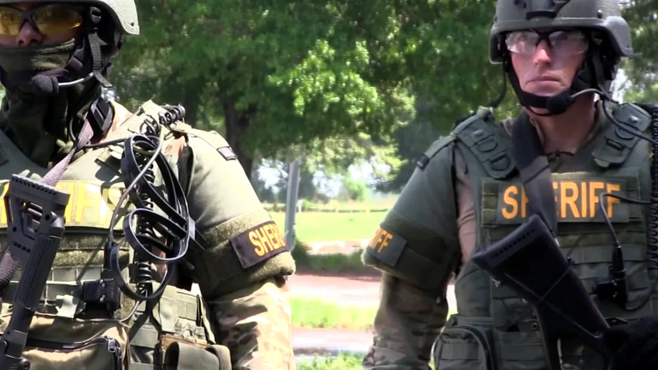 Descoperire ȘOCANTĂ în casa unui infractor condamnat din California: Polițiștii au avut nevoie de două zile ca să afle numărul exact