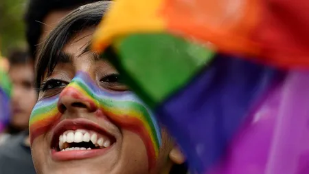 Curtea Supremă a unei SUPERPUTERI militare refuză legalizarea căsătoriilor între persoane de același sex
