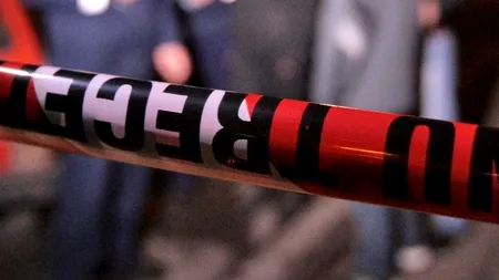 Unsprezece membri din două clanuri bucureștene, reținuți după ce s-au bătut cu săbii și topoare