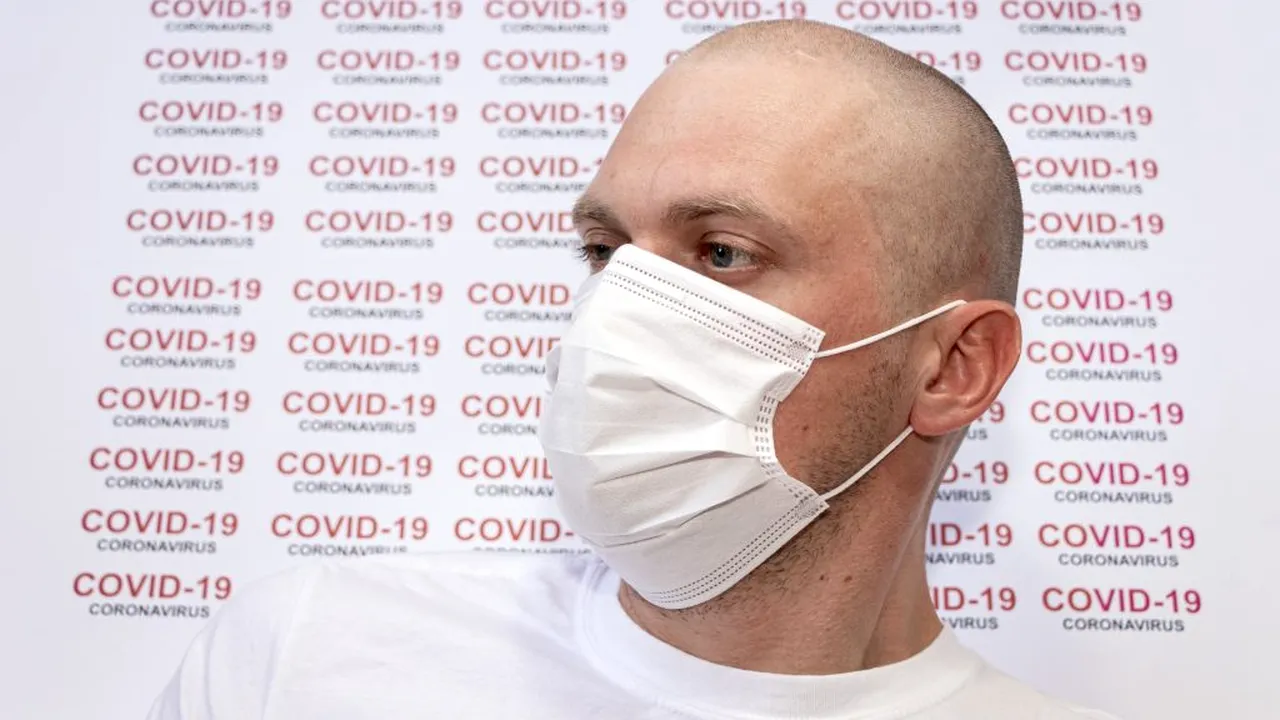 ȘTIINȚĂ. Bărbații care suferă de calviție, mai predispuși să dezvolte o formă mai gravă a coronavirusului. Hormonul care crește riscul de infectare: „Reprezintă poarta de intrare a virusului în celule”