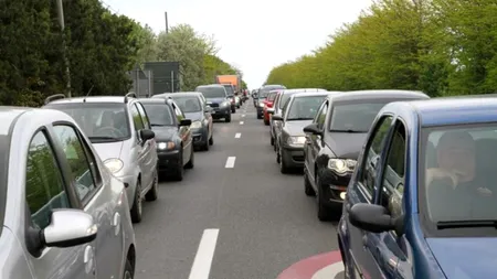 Lungul drum spre casă după vacanța de Paște. TRAFIC intens pe Valea Prahovei, Valea Oltului și A1 / Cum este la intrarea în București