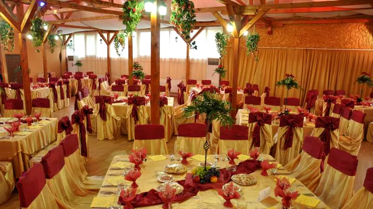 O familie a achitat cu bani falși un botez organizat la restaurantul lui Duicu; Poliția face anchetă