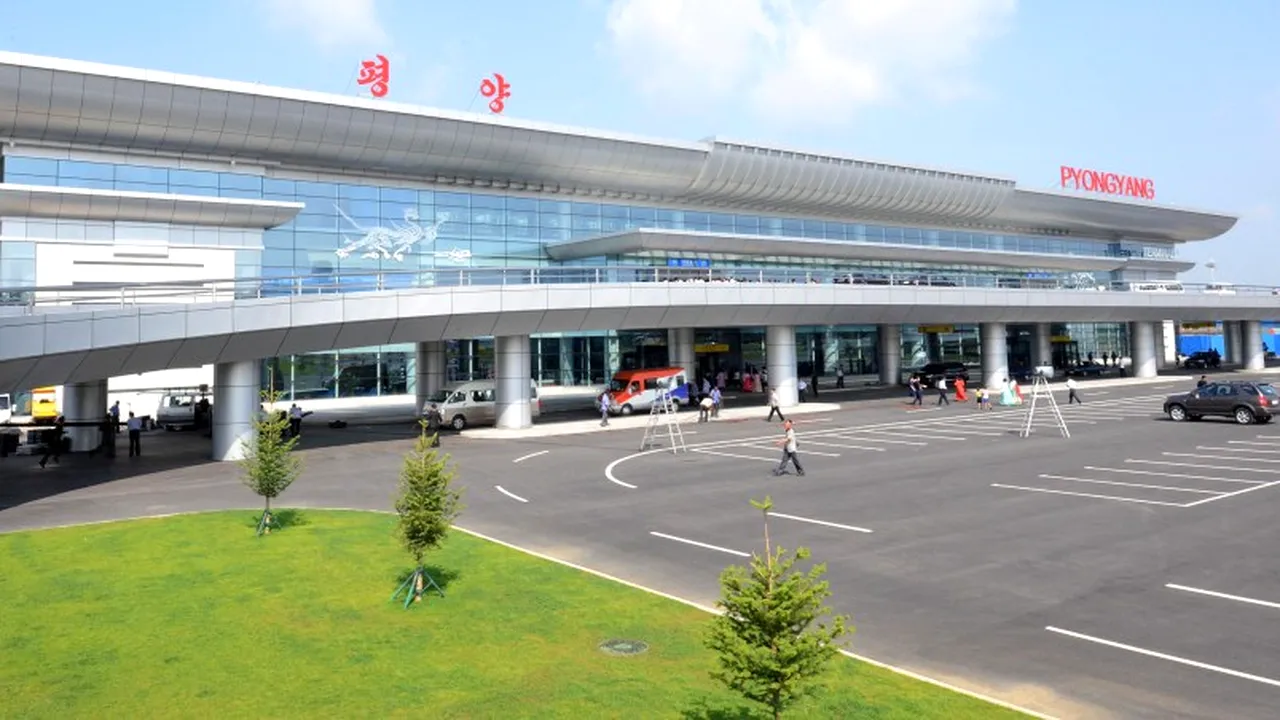 Kim Jong-un are acum un aeroport de 5 stele. Chiar el i-a gândit designul - GALERIE FOTO