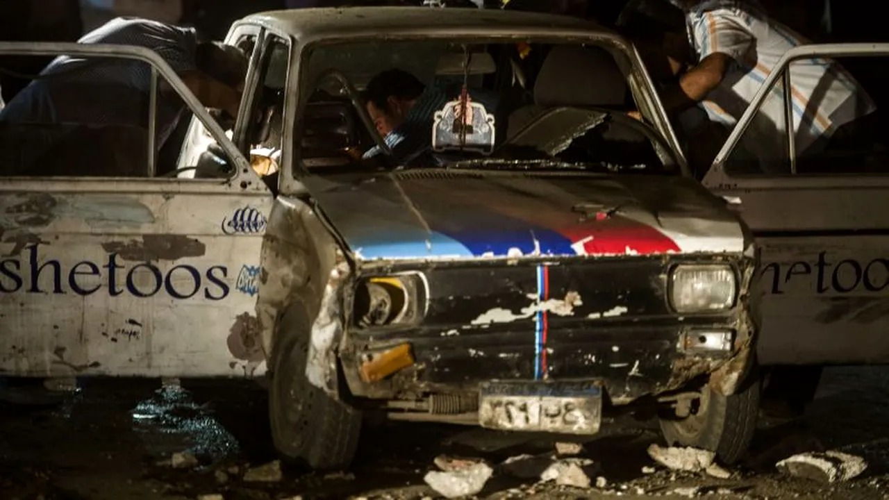 Atentat la Cairo. Cel puțin 12 persoane, printre care și o femeie gravidă, sunt rănite