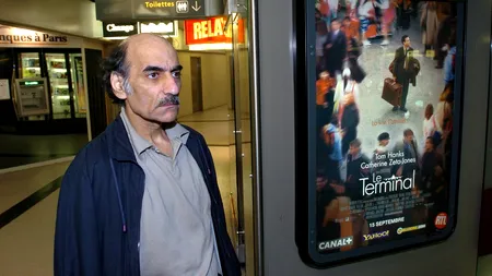 A murit iranianul care a locuit timp de 18 ani în Aeroportul Charles de Gaulle. Viața lui a inspirat filmul „The Terminal”, cu Tom Hanks