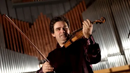 Dirijorul Cristian Măcelaru și violonistul Gabriel Croitoru, împreună pe scena Sălii Radio din București